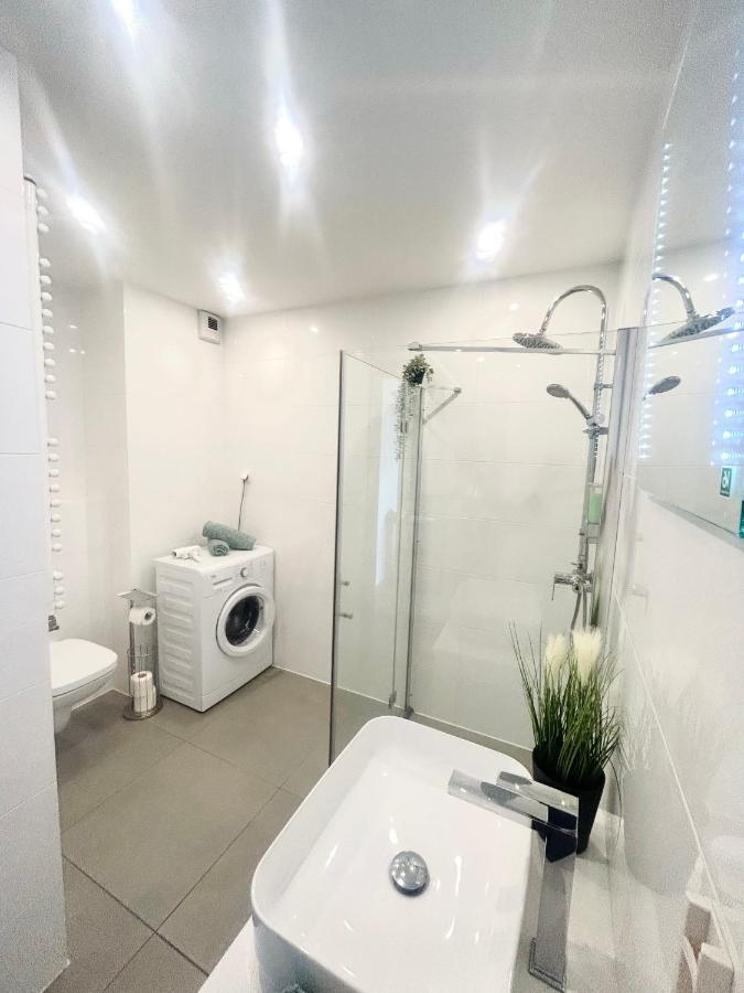 Downtown Apartments Family&Friends เชชูฟ ภายนอก รูปภาพ