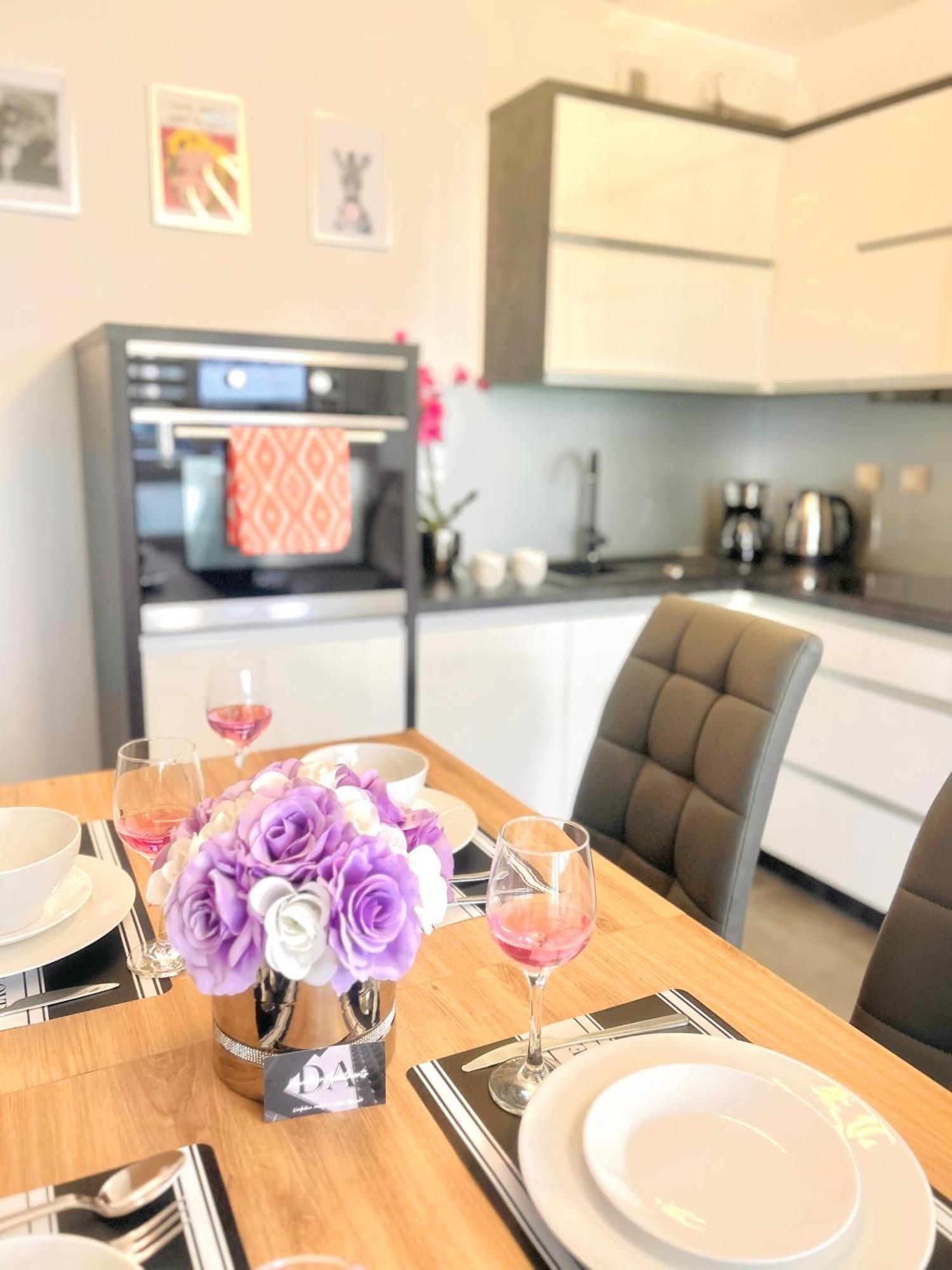 Downtown Apartments Family&Friends เชชูฟ ภายนอก รูปภาพ